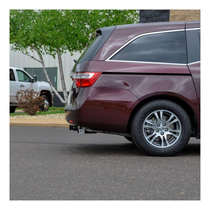 Load image into Gallery viewer, CURT Class 3/4 Hitch with 2-Inch Receiver — 1999-2017 Honda Odyssey - CUR-13068 - Absolute Autoguard