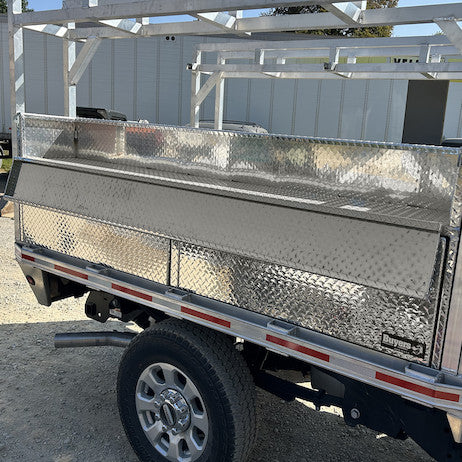 Load image into Gallery viewer, 9.5x18x96 Heavy-Duty Diamond Tread Aluminum Open-Top Cargo Basket With Drop Door
