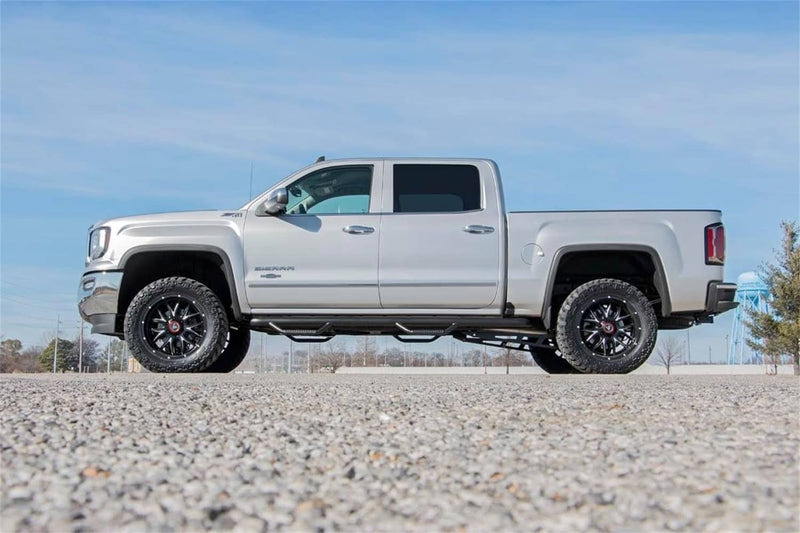 Load image into Gallery viewer, Rough Country 3.5 Inch Lift Kit, Cast Steel LCA, Vertex - 2014-2018 Chevrolet Silverado 1500 &amp; GMC Sierra 1500
