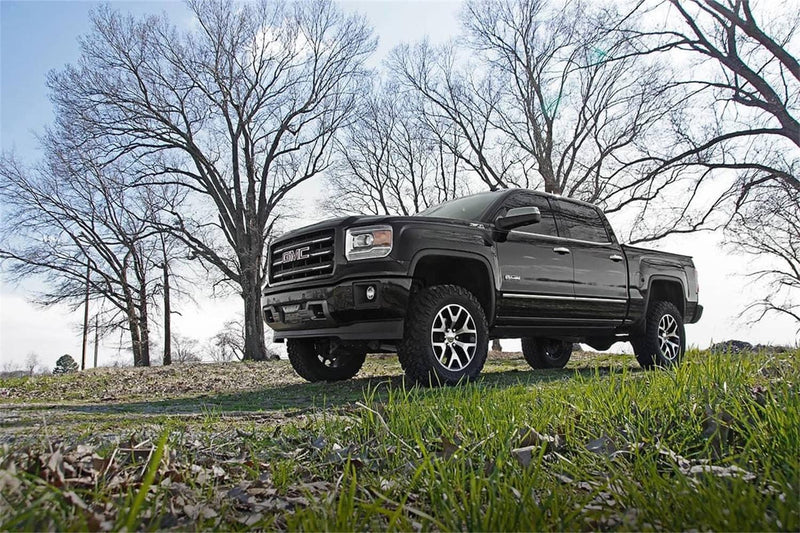 Load image into Gallery viewer, Rough Country 6 Inch Lift Kit, Alum/Stamp Steel, N3 Struts - 2014-2018 Chevrolet Silverado 1500 &amp; GMC Sierra 1500
