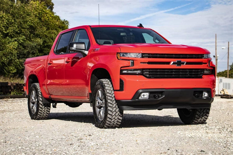 Load image into Gallery viewer, Rough Country 3.5 Inch Lift Kit, N3 Struts, Multi-Leaf - 2019-2024 Chevrolet Silverado 1500
