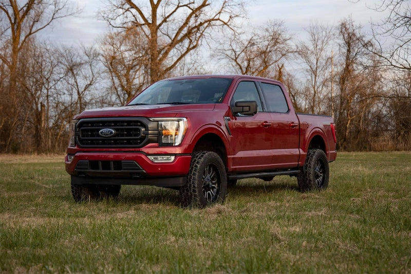 Load image into Gallery viewer, Rough Country 3 Inch Lift Kit, Forged UCA, N3 Struts - 2021-2025 Ford F-150
