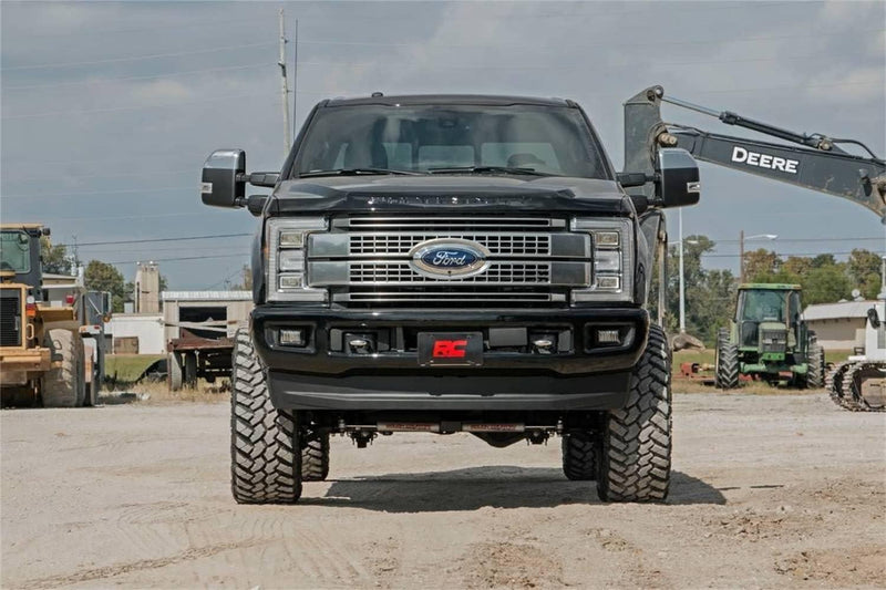 Load image into Gallery viewer, Rough Country 6 Inch Lift Kit, R/A, No OVLD, V2 Shocks - 2017-2022 Ford F-250 Super Duty/F-350 Super Duty
