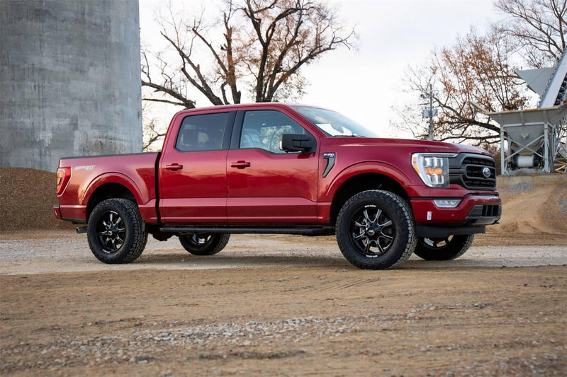 Load image into Gallery viewer, Rough Country 2 Inch Lift Kit, N3 Struts/N3 - 2021-2025 Ford F-150

