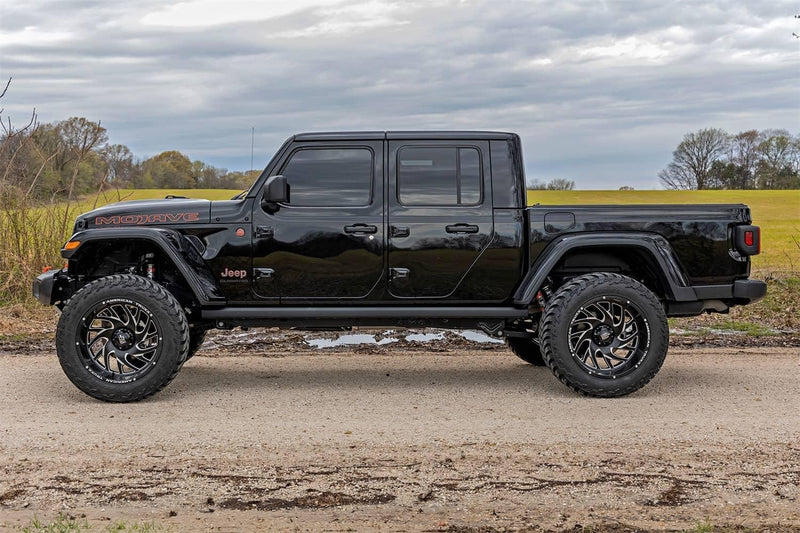 Load image into Gallery viewer, Rough Country 3.5 Inch Lift Kit, No Shocks - 2020-2023 Jeep Gladiator (#60200)
