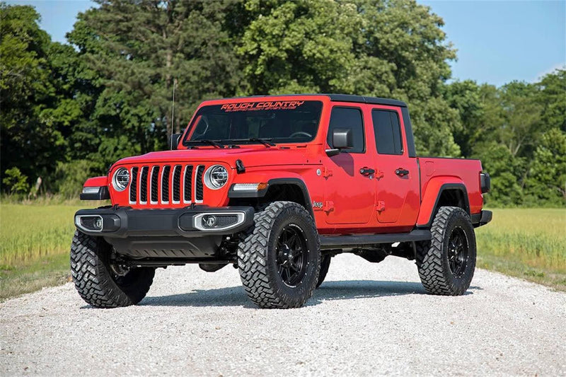 Load image into Gallery viewer, Rough Country 3.5 Inch Lift Kit, Spacers, V2 - 2020-2023 Jeep Gladiator
