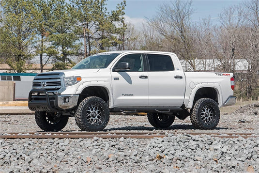 Rough Country 6 Inch Lift Kit, N3 Struts - 2016-2021 Toyota Tundra