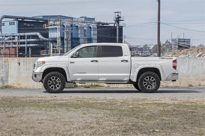 Load image into Gallery viewer, Rough Country 2.5-3 Inch Leveling Kit - 2007-2021 Toyota Tundra (#87000)
