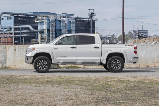 Rough Country 2.5-3 Inch Leveling Kit - 2007-2021 Toyota Tundra (