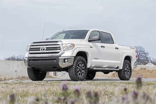 Rough Country 2.5-3 Inch Leveling Kit - 2007-2021 Toyota Tundra (