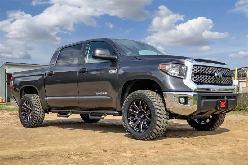 Load image into Gallery viewer, Rough Country 1.75 Inch Leveling Kit - 2007-2021 Toyota Tundra
