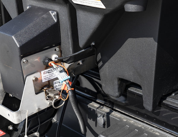 Load image into Gallery viewer, SALTDOGG® SHPE ELECTRIC POLY HOPPER SPREADER WITH AUGER
