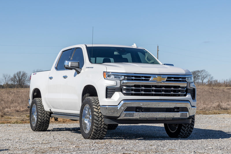 Load image into Gallery viewer, Rough Country 3.5 Inch Lift Kit, Rear Mono Leaf, N3 Rear Shocks - 2025-2026 Chevrolet Silverado 1500
